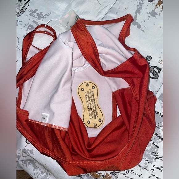 Slogan One Piece Swinsuit - Picture 5 of 6